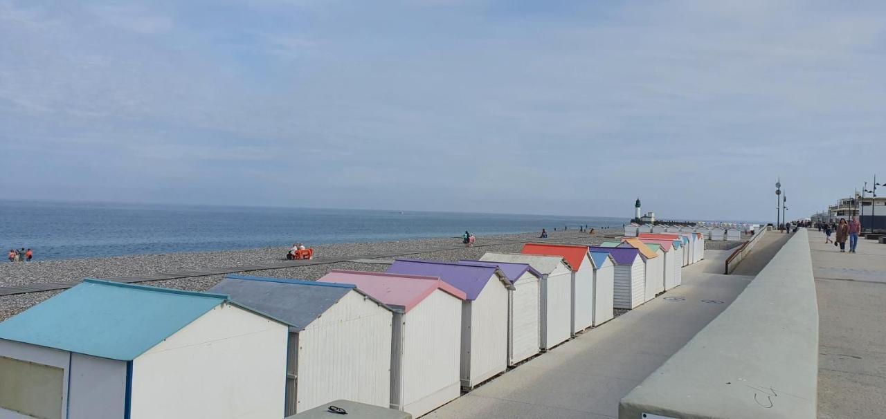 Vue Sur Et Sur L Entree Du Port Apartment