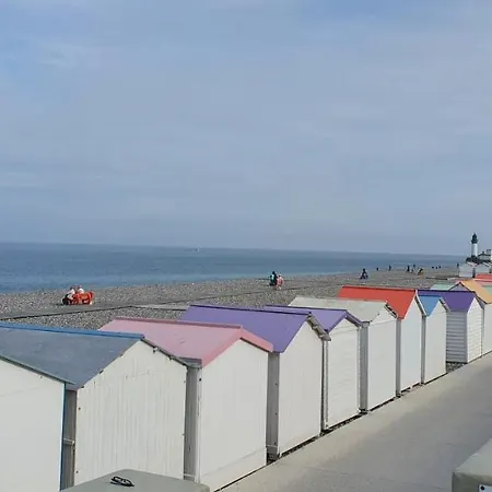 Le Treport Vue Sur Mer Et Sur L Entree Du Port Exterior foto
